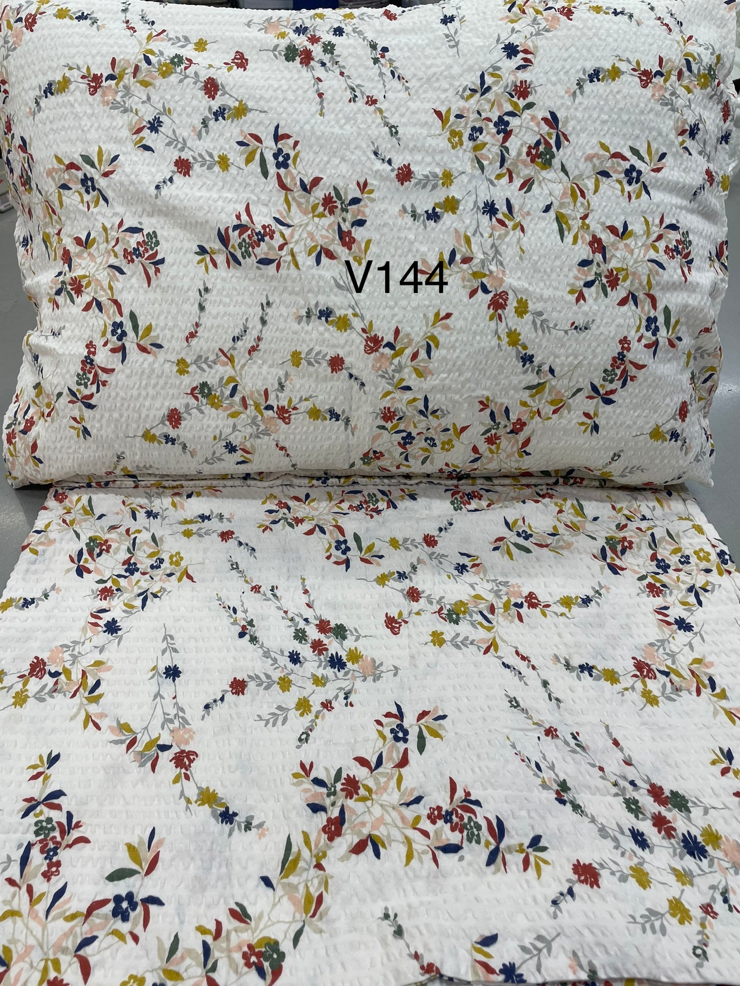 POSTELJINA KREP 1+2( Komplet navlaka za poplun 200x200+jastučnice 60x80)