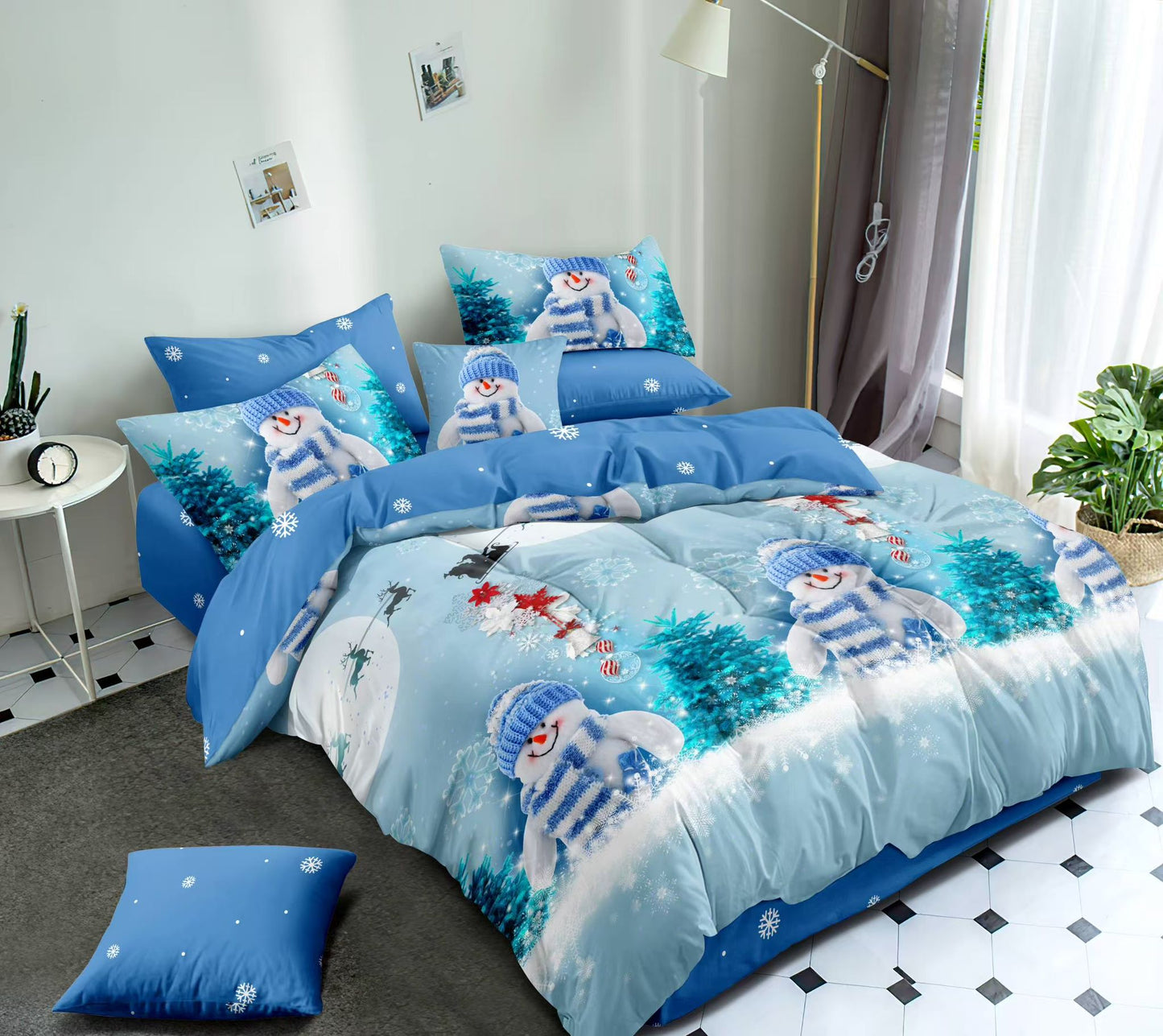 KOMPLET BOŽIĆNA POSTELJINA MAXI- komplet sadrži 1kom  navlaka za poplun 200x220+2jastučnice 60x80+2jastučnice 50x50+ 1plahtu ravnu 220x240