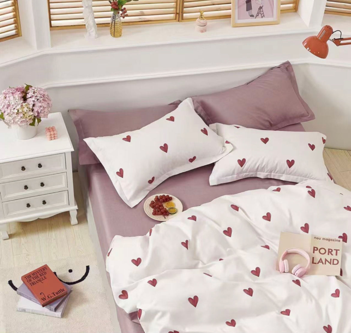 KOMPLET POSTELJINA MAXI- komplet sadrži 1kom  navlaka za poplun 200x220+2jastučnice 60x80+2jastučnice 50x50+ 1plahtu ravnu 220x240