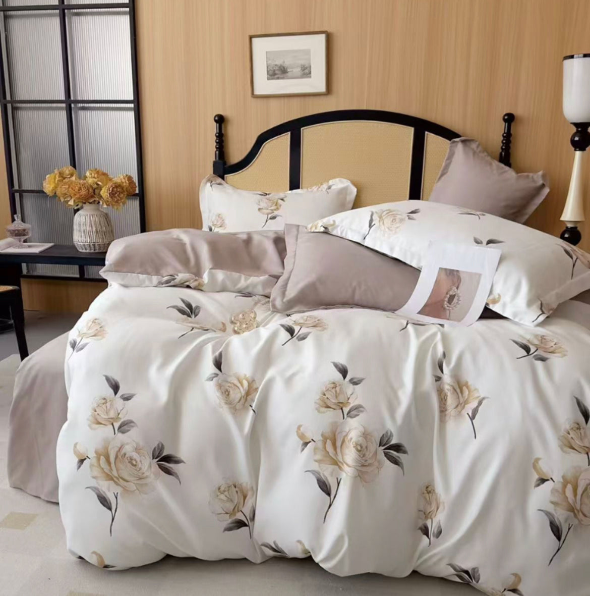 KOMPLET POSTELJINA MAXI- komplet sadrži 1kom  navlaka za poplun 200x220+2jastučnice 60x80+2jastučnice 50x50+ 1plahtu ravnu 220x240