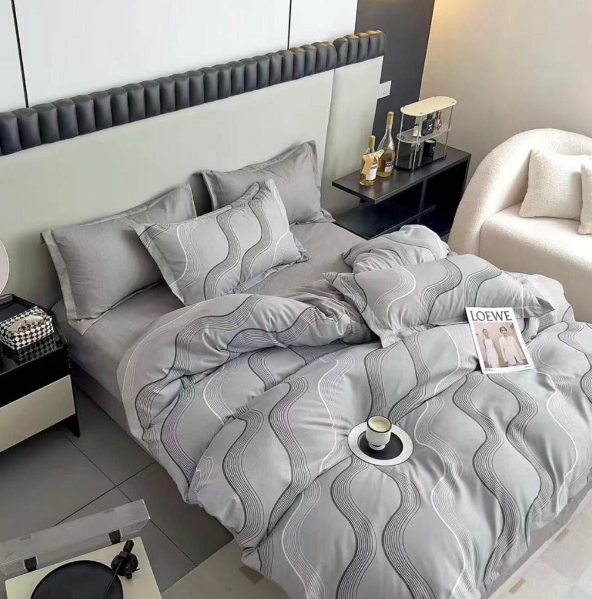 KOMPLET POSTELJINA MAXI- komplet sadrži 1kom  navlaka za poplun 200x220+2jastučnice 60x80+2jastučnice 50x50+ 1plahtu ravnu 220x240